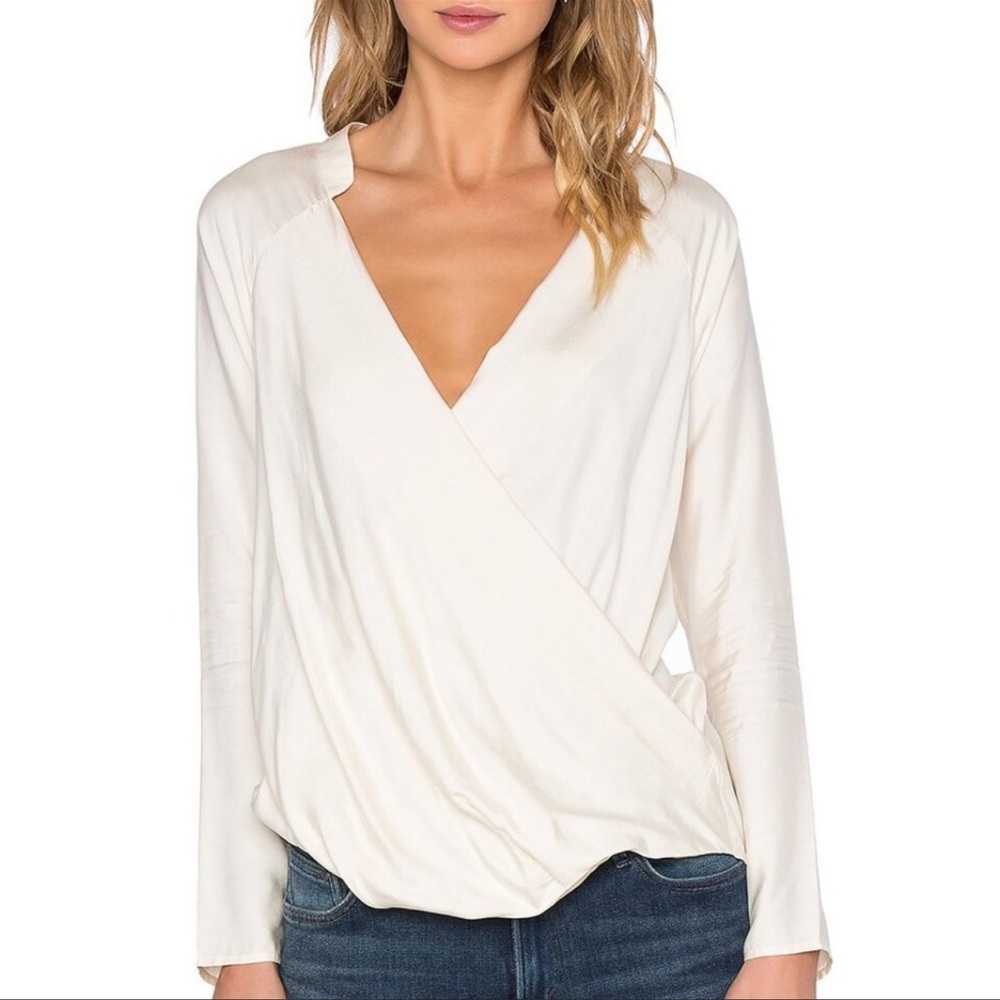 NWT James Perse Revolve Wrap Raglan Top In White 

Size 3 M/L